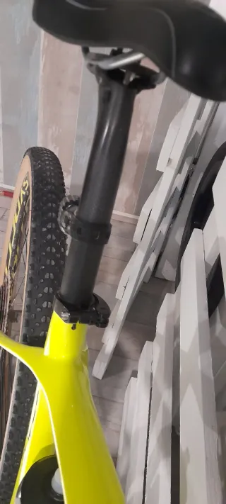 Montanbike scott scale 940 carbono