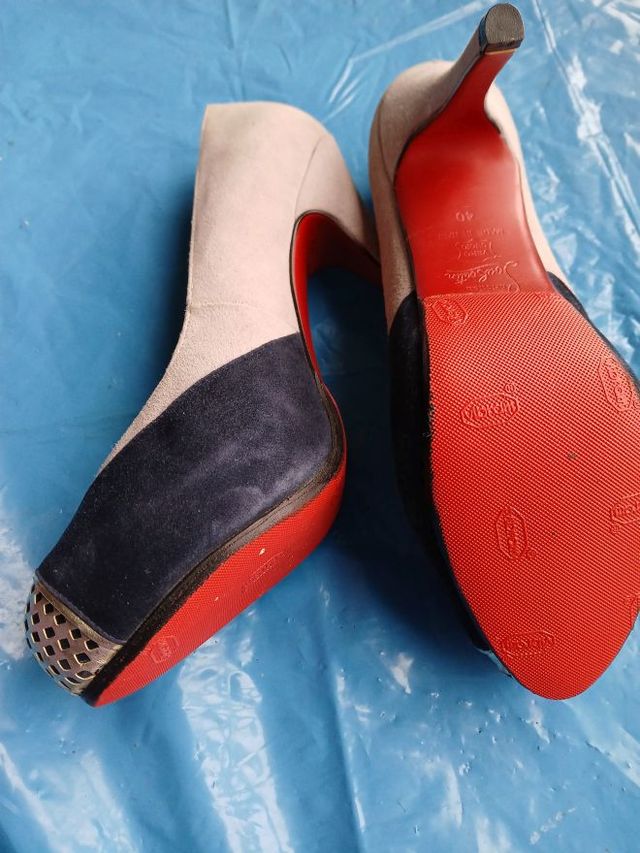 Zapatos tacón ante azul marino, rosa palo y metal