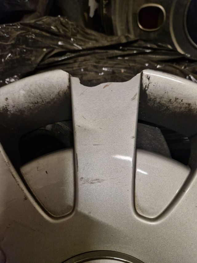 Tapacubo de rueda original de Mercedes-Benz