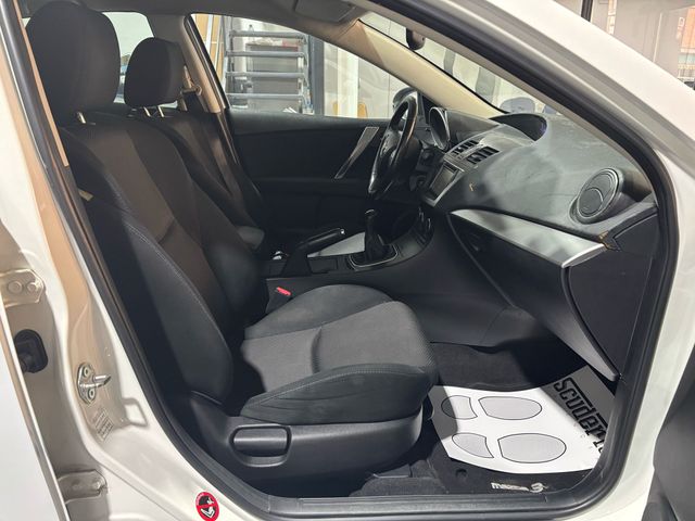 Mazda 3 2014
