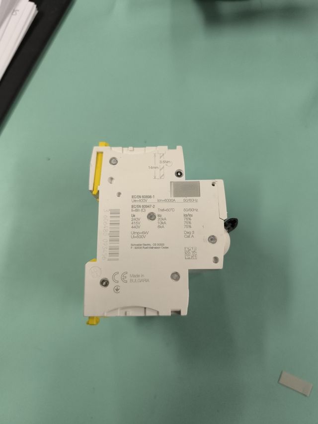 Magnetotermico schneider 