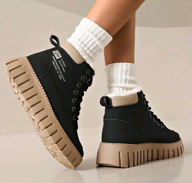 Botas forro térmico, suela gruesa T 35