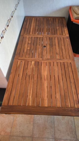 Conjunto Mesa teca extensible terraza  y 6 sillas.
