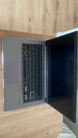 ASUS VivoBook  Como Nuevo Poco Uso