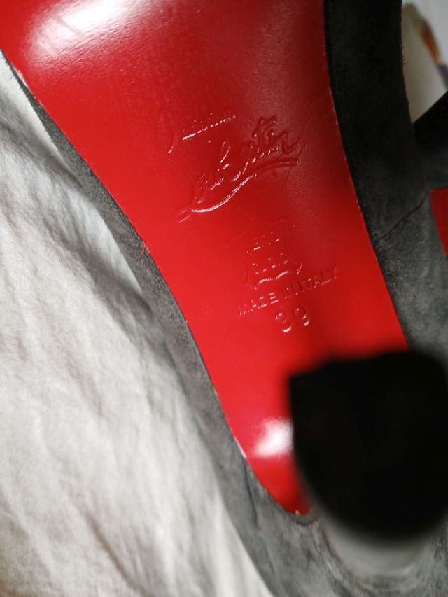 Zapatos tacón ante gris