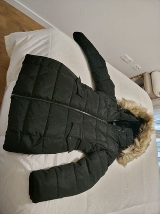 Anorak negro Stradivarius