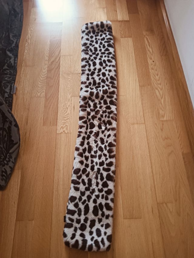 Gola de pelo sintético