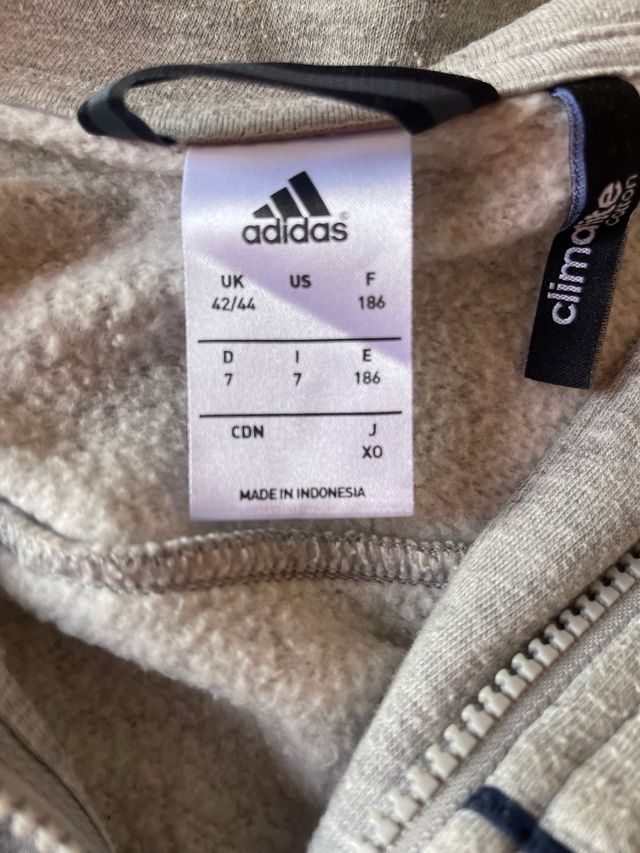 Chaqueta adidas gris