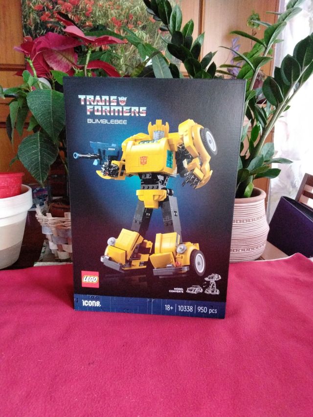 Lego Icons Bumbleblee 10338