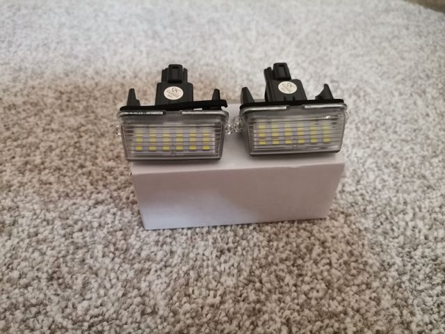 Luzes de matricula novas