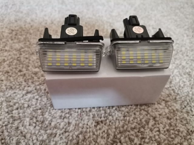 Luzes de matricula novas