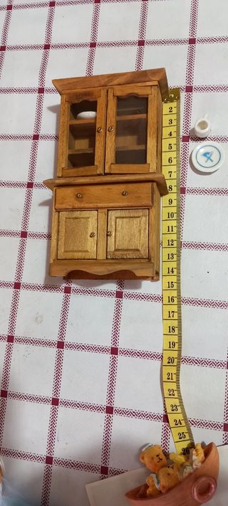 Miniatura credenza casa delle bambole