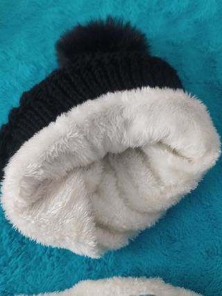 Conjunto de gorro y bufanda