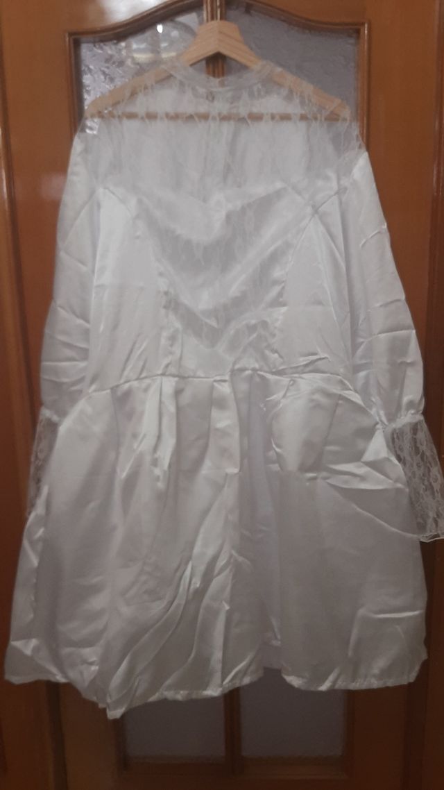 Disfraz de novia con tocado y cinto. Oferta.