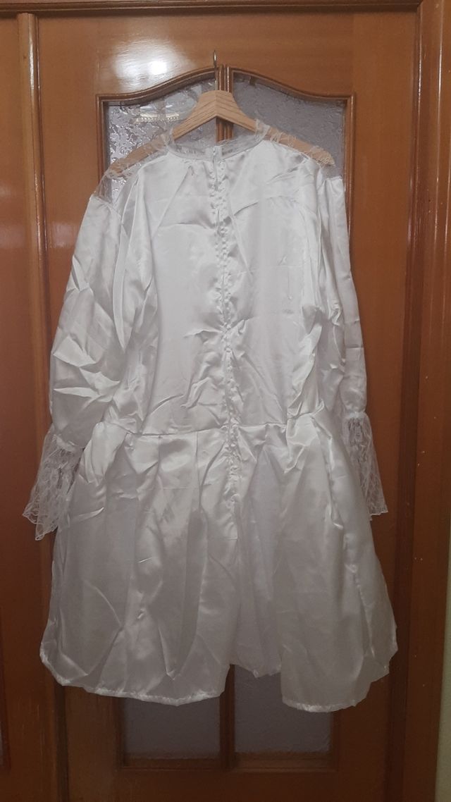 Disfraz de novia con tocado y cinto. Oferta.