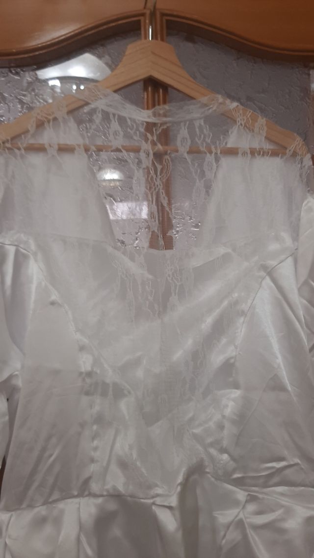 Disfraz de novia con tocado y cinto. Oferta.