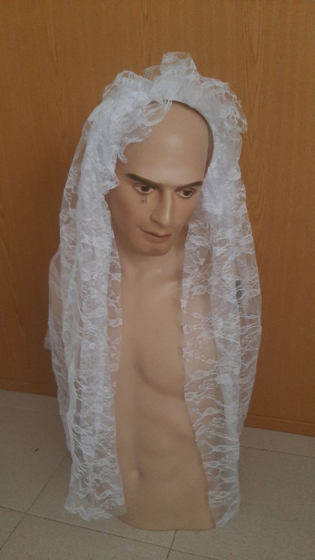 Disfraz de novia con tocado y cinto. Oferta.