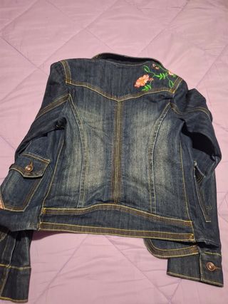 Chaqueta vaquera bonita 