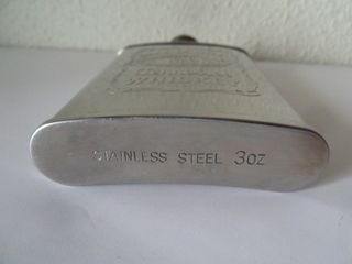 CONFEZIONE DA DUE BOTTIGLIE DI LIQUORE-JACK Daniel`s-3oz e 8oz