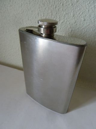 CONFEZIONE DA DUE BOTTIGLIE DI LIQUORE-JACK Daniel`s-3oz e 8oz