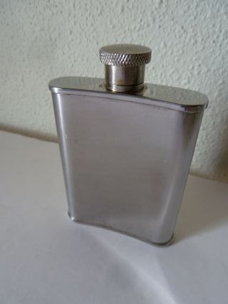 CONFEZIONE DA DUE BOTTIGLIE DI LIQUORE-JACK Daniel`s-3oz e 8oz