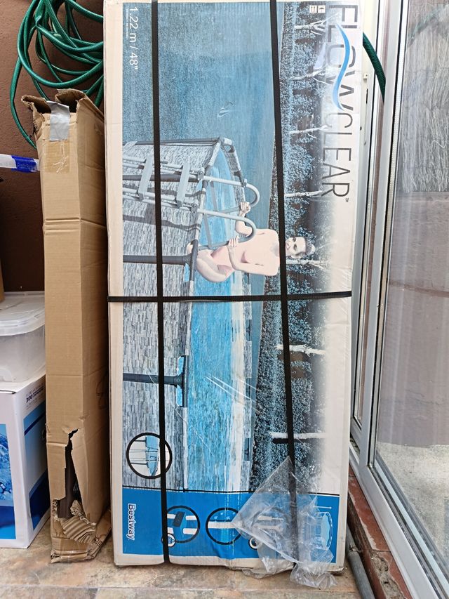 PISCINA BESWAY NUEVA SIN ABRIR, PRECIOSA! PISCINA!