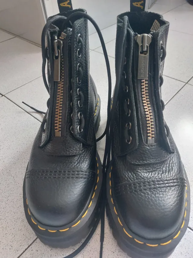 Dr Marteens Sinclair Black