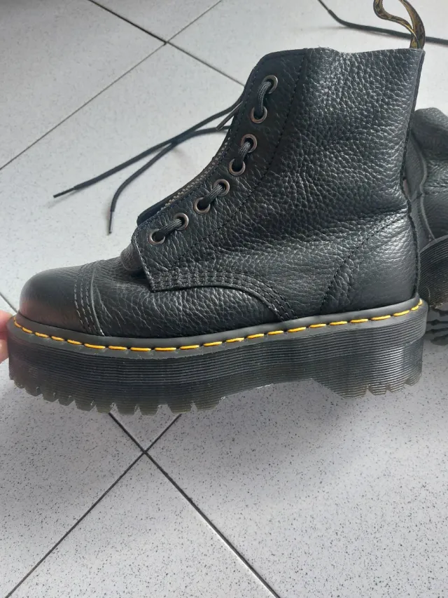 Dr Marteens Sinclair Black