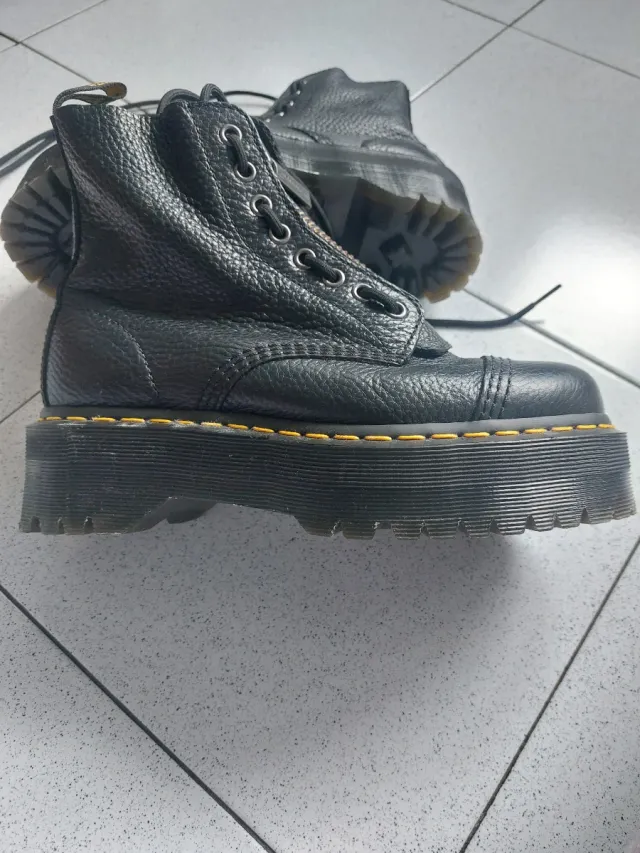 Dr Marteens Sinclair Black