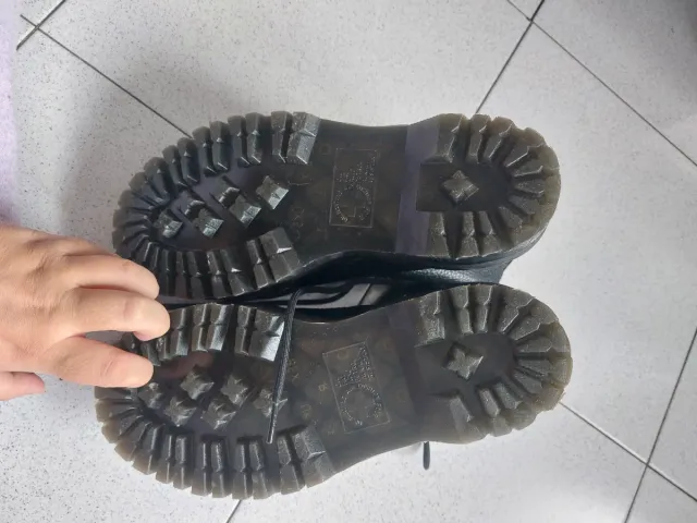 Dr Marteens Sinclair Black