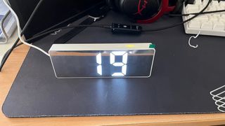 RELOJ ALARMA con sensor de temperatura NUEVO 