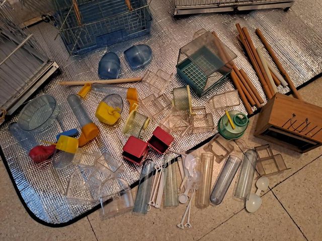 Jaulas METÁLICAS + 30 accesorios COMPLETAS pajar