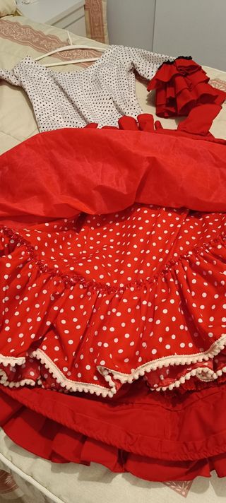 Traje de flamenca moderno hecho a mano