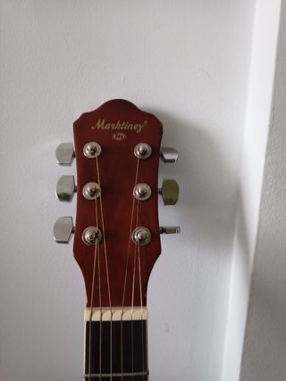 Guitarra electro acústica con funda 