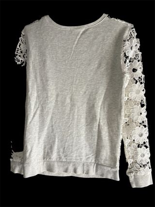 Sudadera encaje