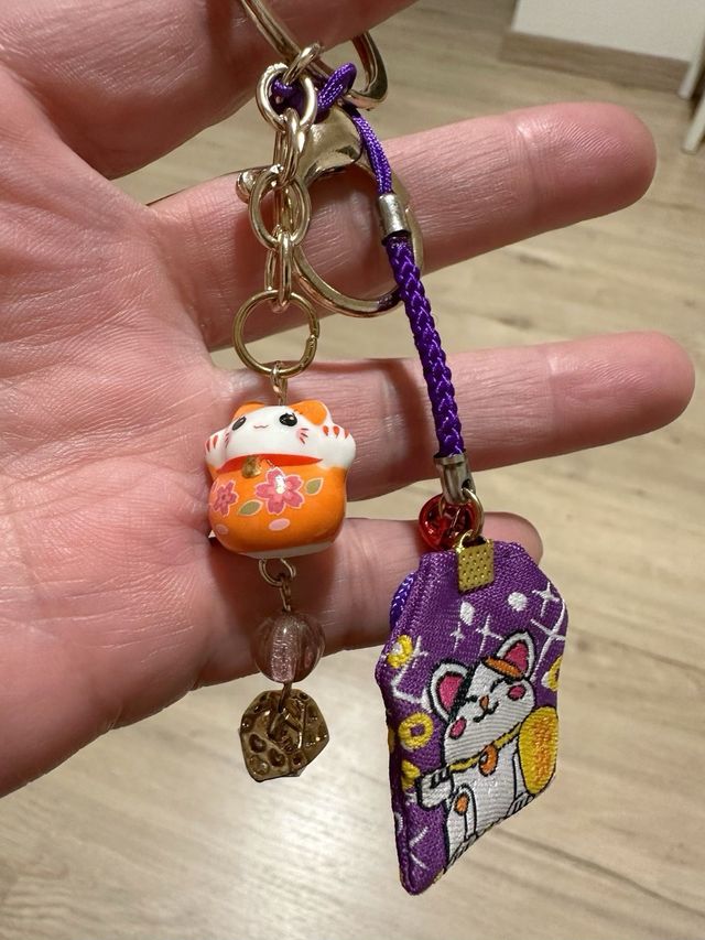 Llavero Manekineko Japones