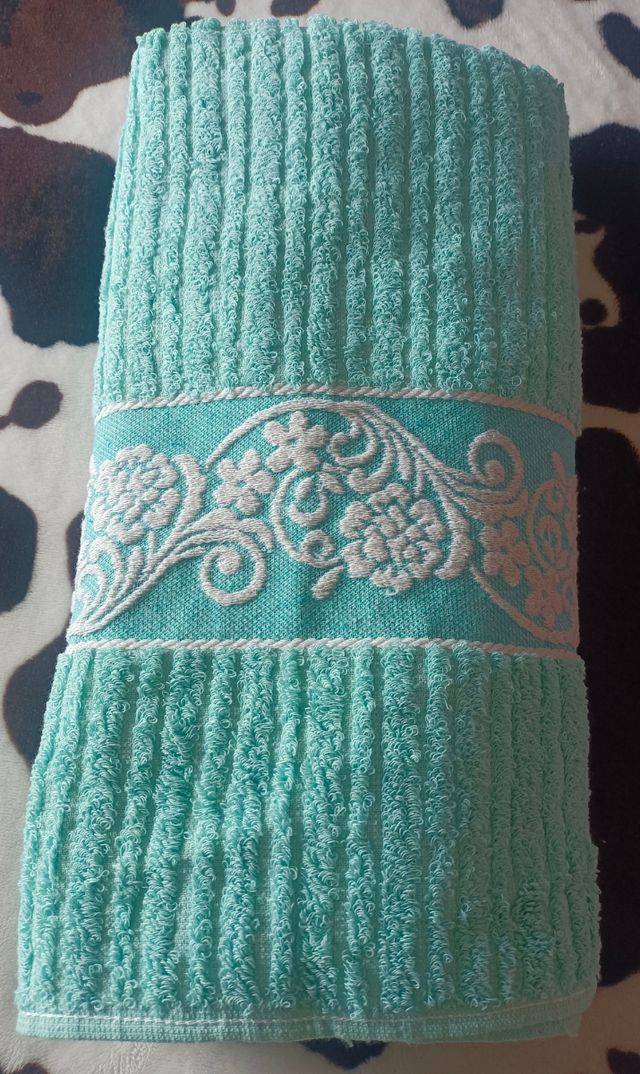 Conjunto 2 toallas baño NUEVAS