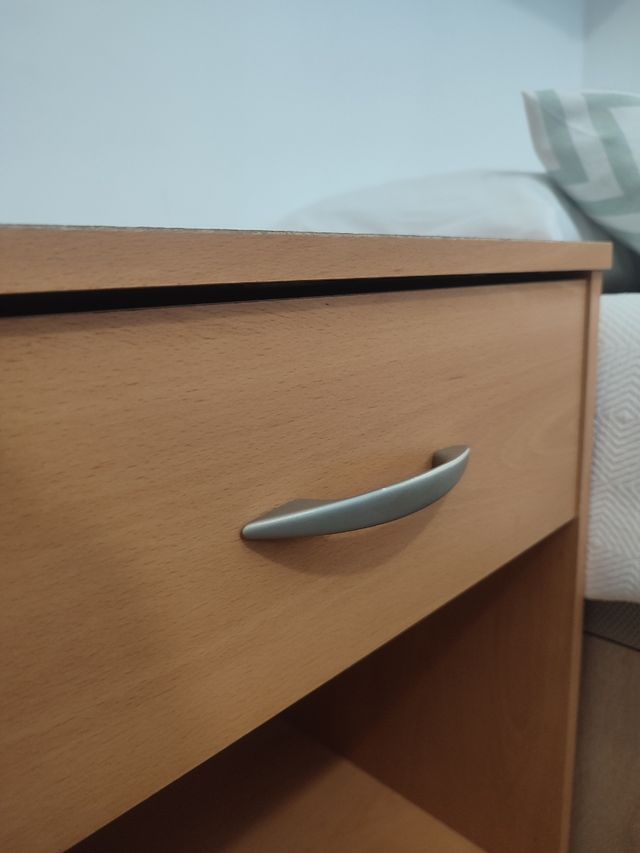 Último precio: Mesita de noche o auxiliar