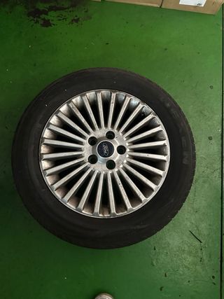 LLANTAS CON GOMAS PARA RUSTIR/DERRAPAR