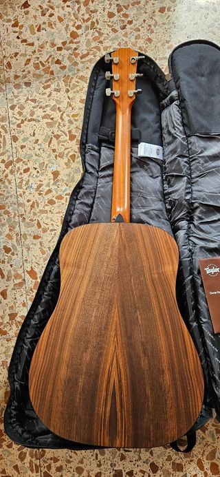 Guitarra Taylor 110e