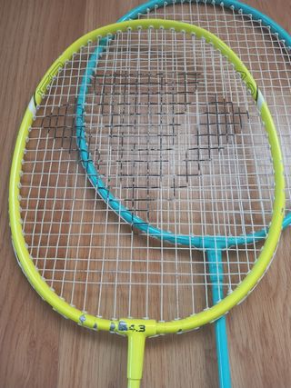 Dos raquetas badminton