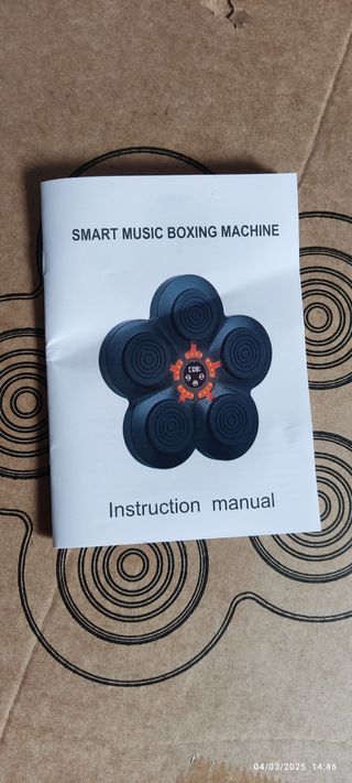 Maquina boxeo musical con guantes 