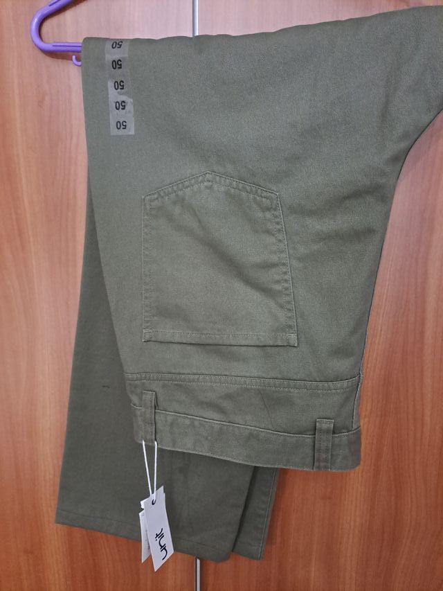 Pantalón chino verde nuevo