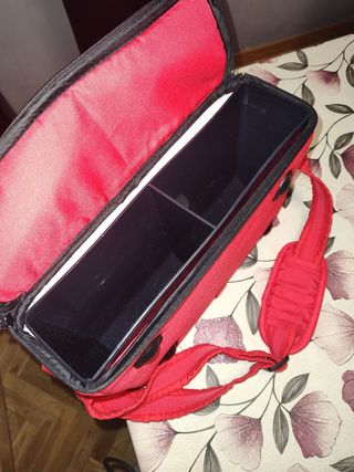 Fantástica Trona portátil, elevador, con almacenaj