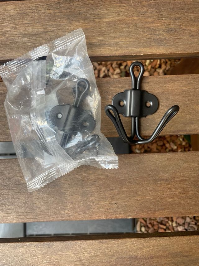 2 GANCHOS METÁLICOS Nuevos