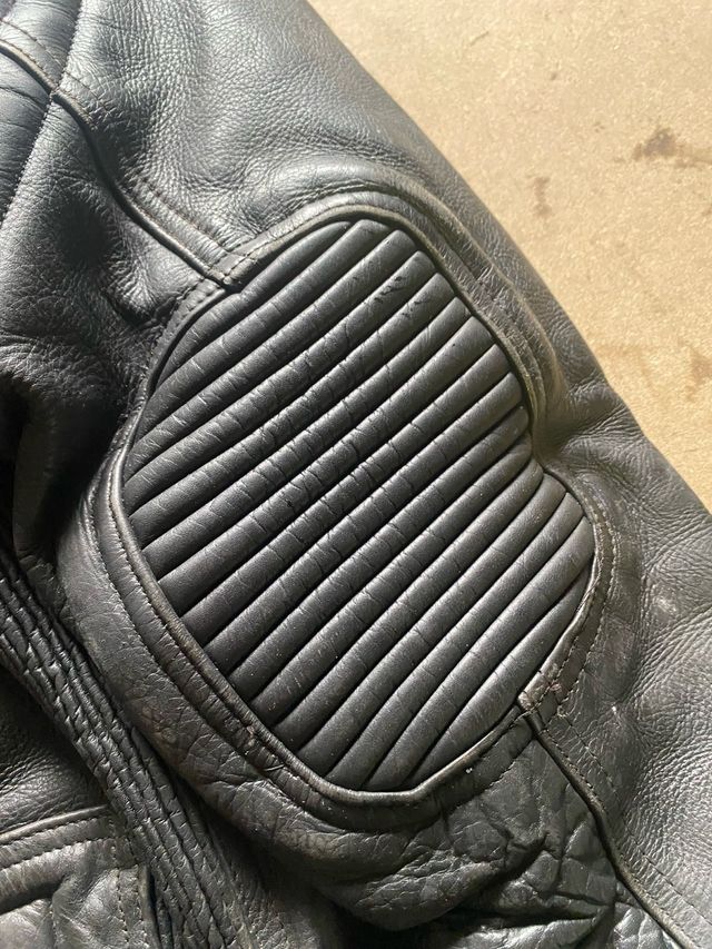 Casaco/Blusao em Pele preta Moto/Mota/Motard