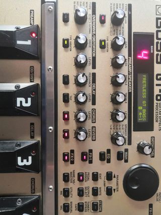 PEDAL GUITARRA GT-6  boss