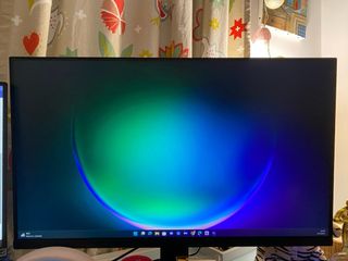Monitor UHD de 27”