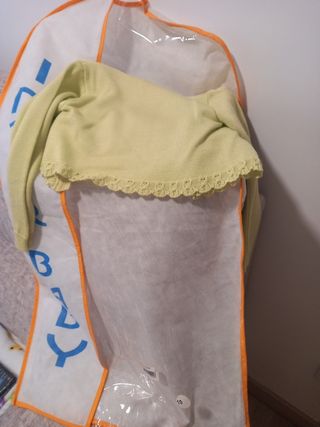 Vestido de niña de miranda de aproximada