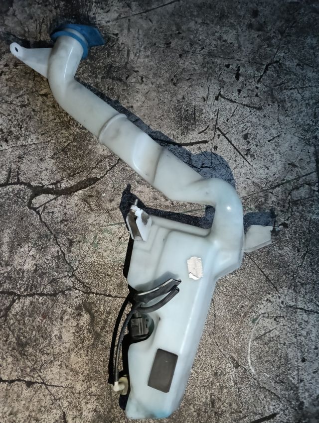 Vaso de agua limpiacristales  de Seat Ibiza 2006